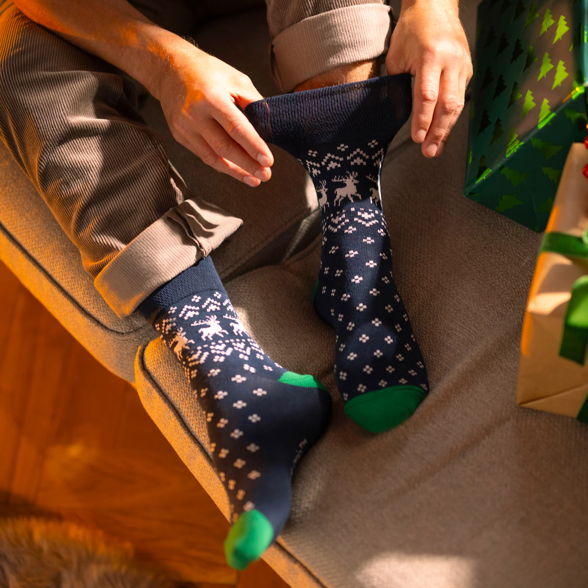 3 Pairs Men's Fun Feet Christmas Socks - Fairisle - Image 4
